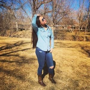 Meet your Posher, Angela